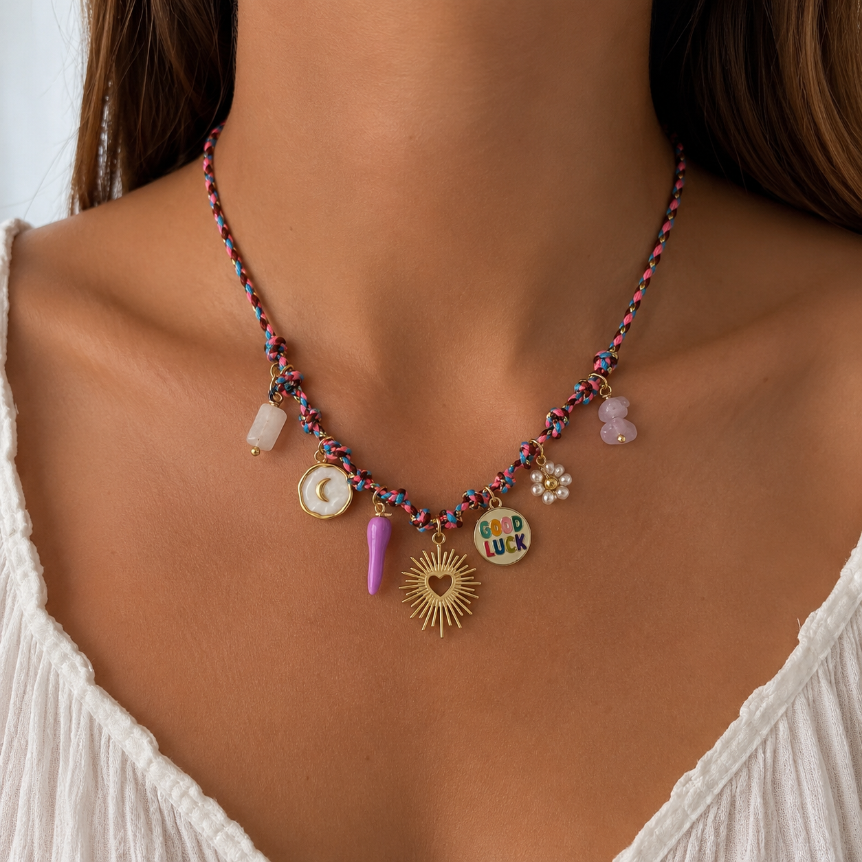 Collana good luck