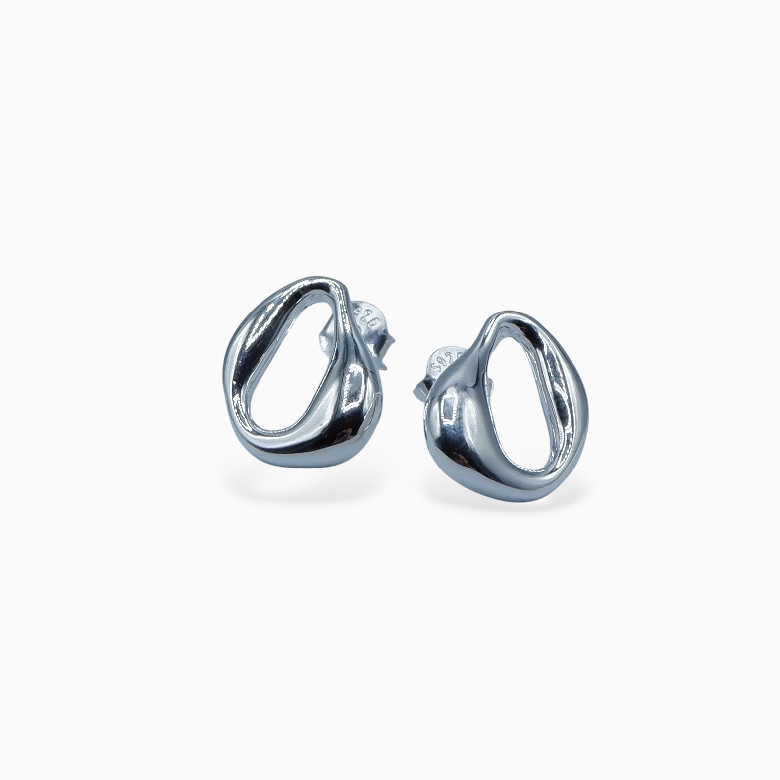 Orecchini onda (argento bianco)