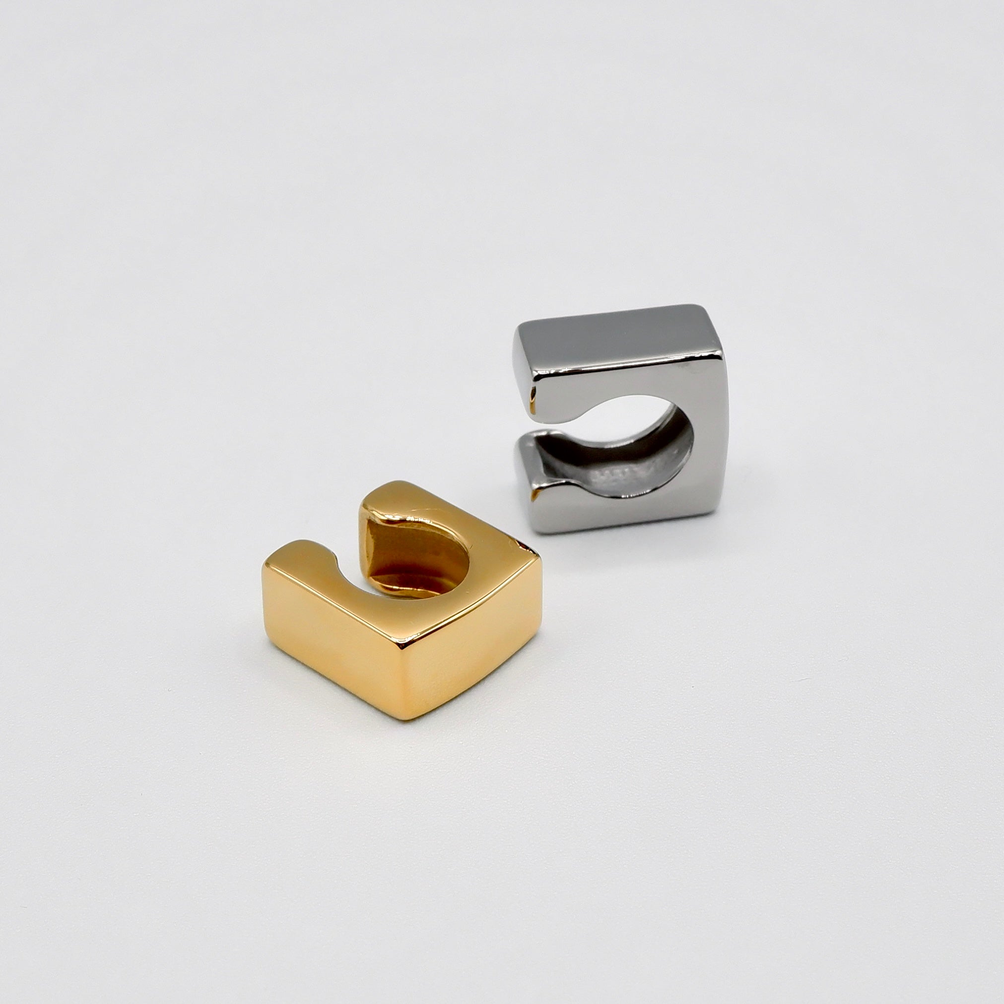 Earcuff cube (argento bianco)
