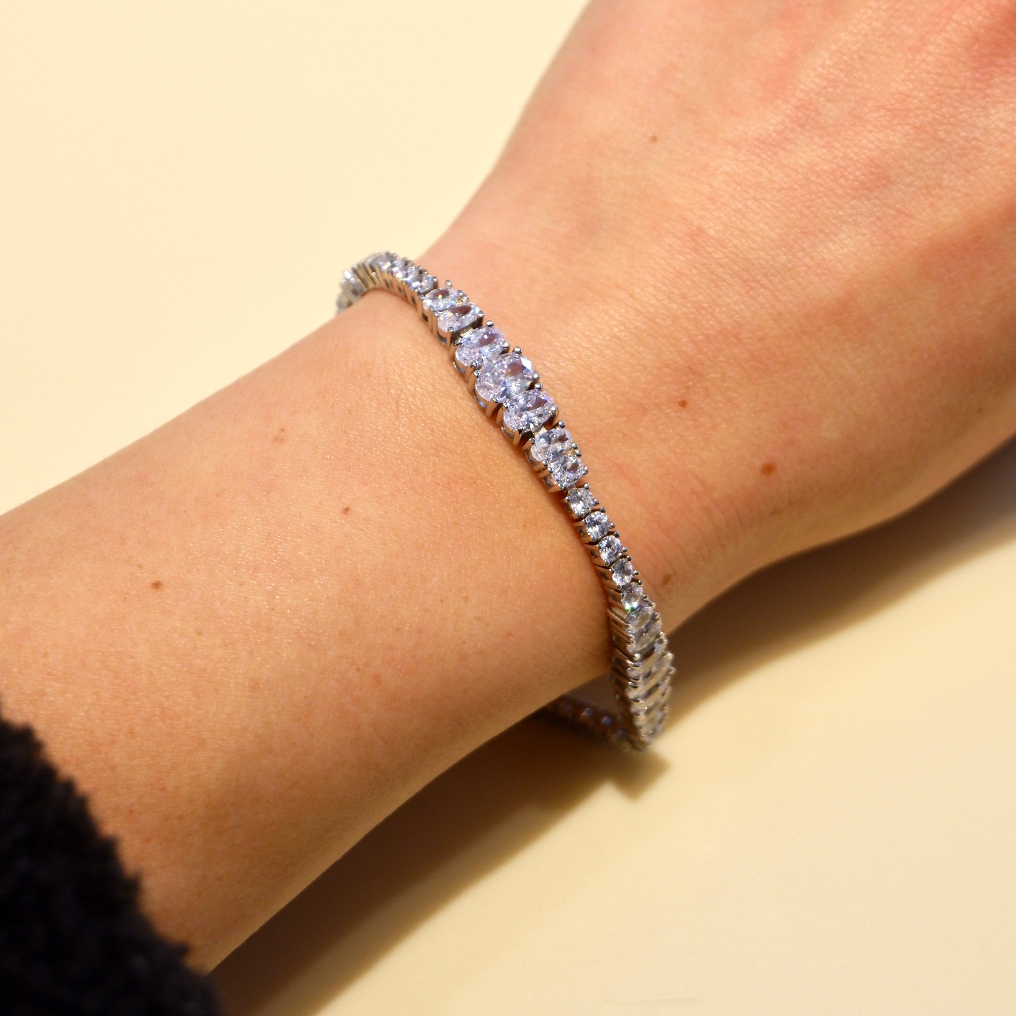 Bracciale tennis fluido